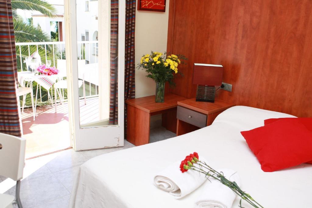 Hotel Los Globos Sitges Zimmer foto